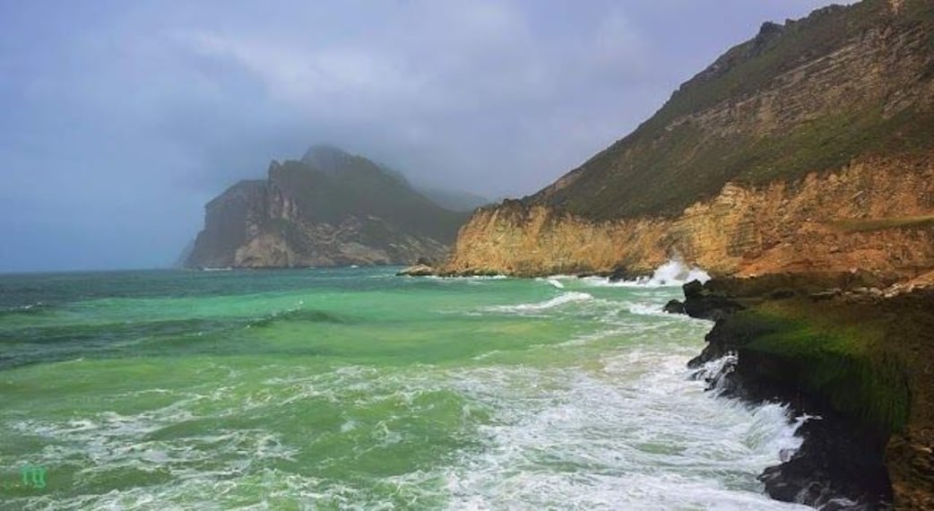 Al Mughsail Beach_4